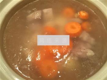 玉米土豆萝卜排骨汤的做法图解4