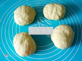 椰蓉花环面包的做法步骤8
