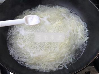 土豆丝芹菜叶汤的做法步骤7