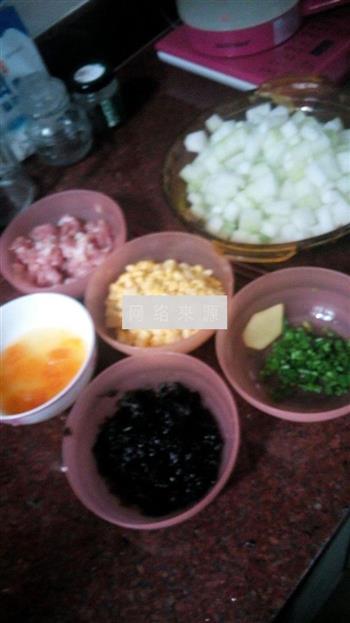 冬瓜玉米紫菜汤的做法步骤2