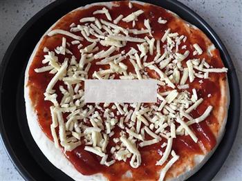 意大利培根披萨的做法步骤6