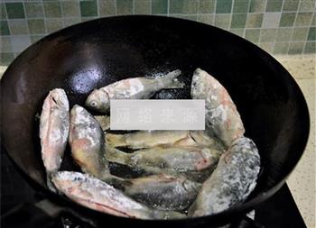 活鱼锅贴的做法步骤6