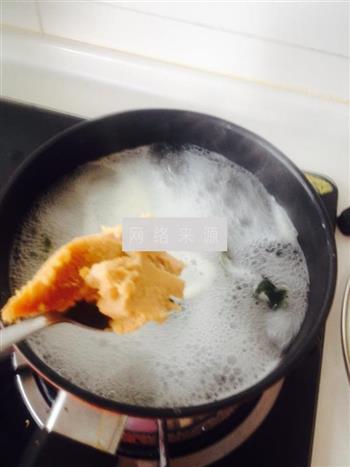 鸡肉鲜蔬味噌汤的做法步骤3