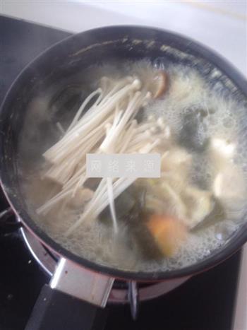 鸡肉鲜蔬味噌汤的做法图解6