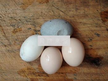 花样变蛋-三色蛋的做法步骤1