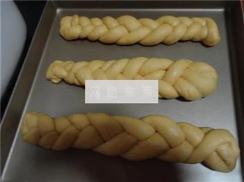 辫子面包的做法步骤7