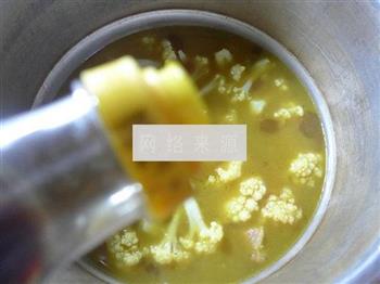 粉条花菜牛排骨汤的做法步骤8
