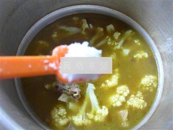 粉条花菜牛排骨汤的做法步骤9