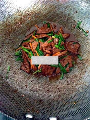 韭菜炒猪肝的做法步骤12
