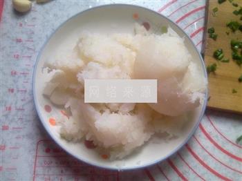 萝卜猪肉水饺的做法步骤4