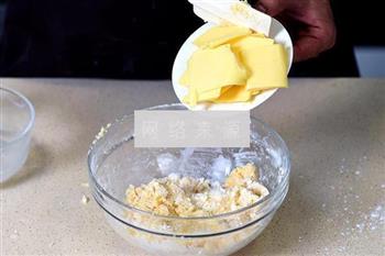 半岛奶黄月饼的做法步骤8