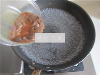 香菜猪肝阴米粥的做法步骤4