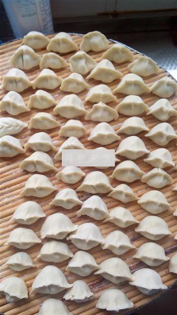 香菇韭苔猪肉水饺的做法步骤14