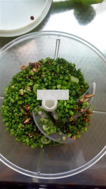 香菇韭苔猪肉水饺的做法步骤4