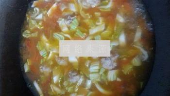 西红柿肉圆蔬菜汤的做法步骤4