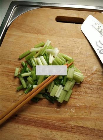 水煮花生米的做法步骤2