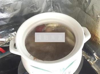 阿胶乳鸽养生汤的做法图解4