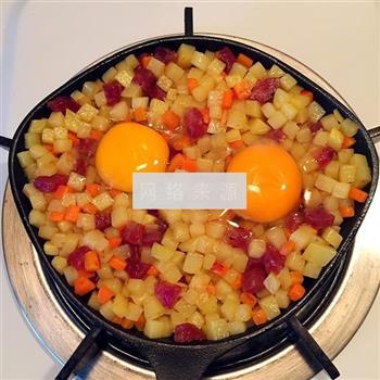 土豆胡萝卜香肠烘蛋的做法图解7