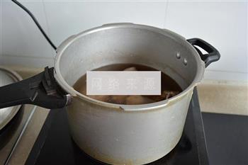 莲藕玉米排骨汤的做法步骤4