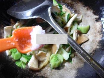 榨菜丝猪肚菇炒青菜的做法步骤8