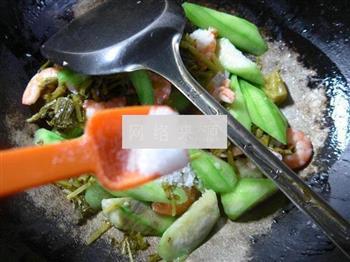 雪菜虾肉炒丝瓜的做法图解7