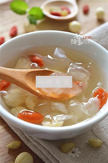 皂角米银耳莲子汤的做法步骤8