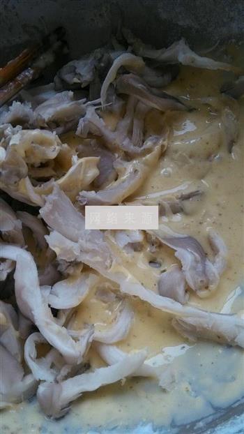 干炸椒盐蘑菇的做法步骤5