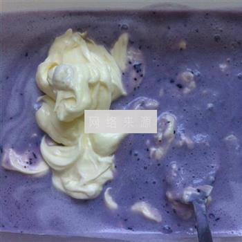 蓝莓冰淇淋的做法步骤5