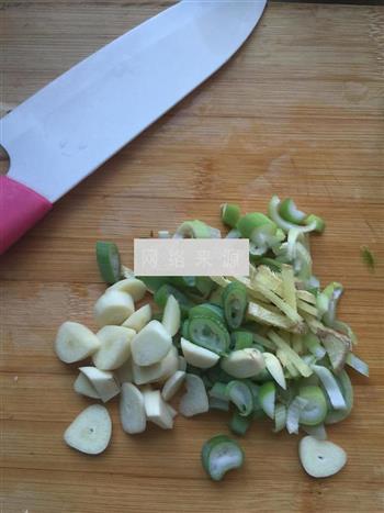 尖椒豆豉炒土豆片的做法步骤1