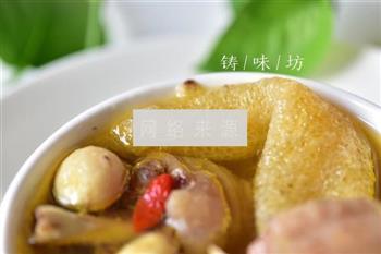 莲子竹荪土鸡汤的做法图解11