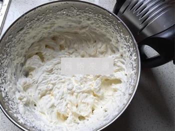 奶油裱花纸杯蛋糕的做法步骤17