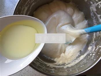 奶油裱花纸杯蛋糕的做法步骤7