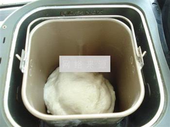酸奶椰蓉面包的做法步骤3