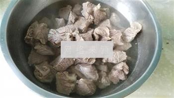清炖牛肉汤的做法图解4