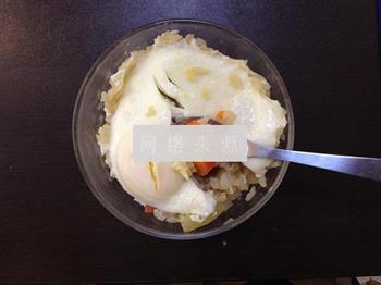 电饭煲焖土豆胡萝卜咸饭的做法步骤8