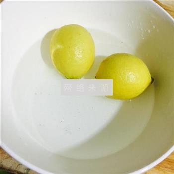 自制柠檬蜂蜜茶的做法图解1