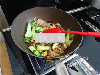 培根香菇油菜的做法步骤10