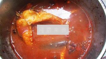 金黄麻辣熏鱼的做法步骤4