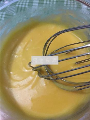 蛋黄沙拉版裱花蛋糕的做法图解3