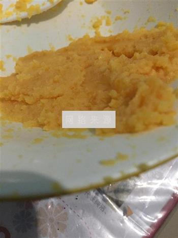 蛋黄沙拉版裱花蛋糕的做法图解8
