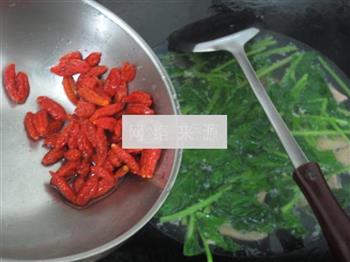 波菜枸杞猪肝汤的做法步骤10