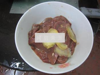 波菜枸杞猪肝汤的做法步骤3
