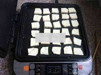 电饼铛煎豆腐的做法图解5