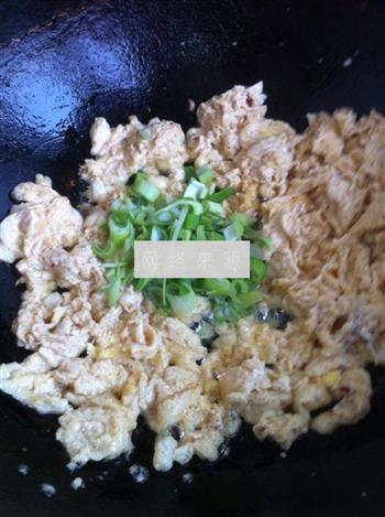 蟹子酱蛋炒饭的做法步骤9