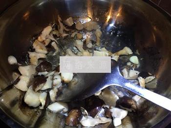 香菇油菜·新派的做法步骤3