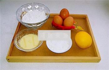 DIY海绵裱花蛋糕杯的做法步骤1