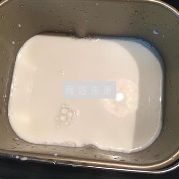 面包机自制酸奶的做法步骤2