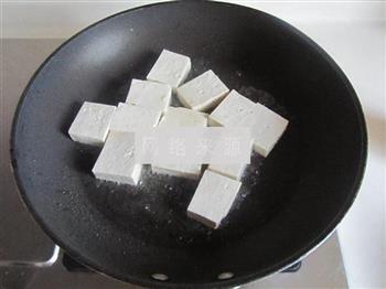 雪菜肉末烧豆腐的做法图解2