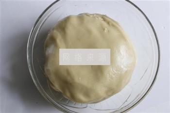 广式咸五仁月饼的做法步骤4