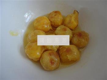 豆沙蛋黄酥的做法步骤2